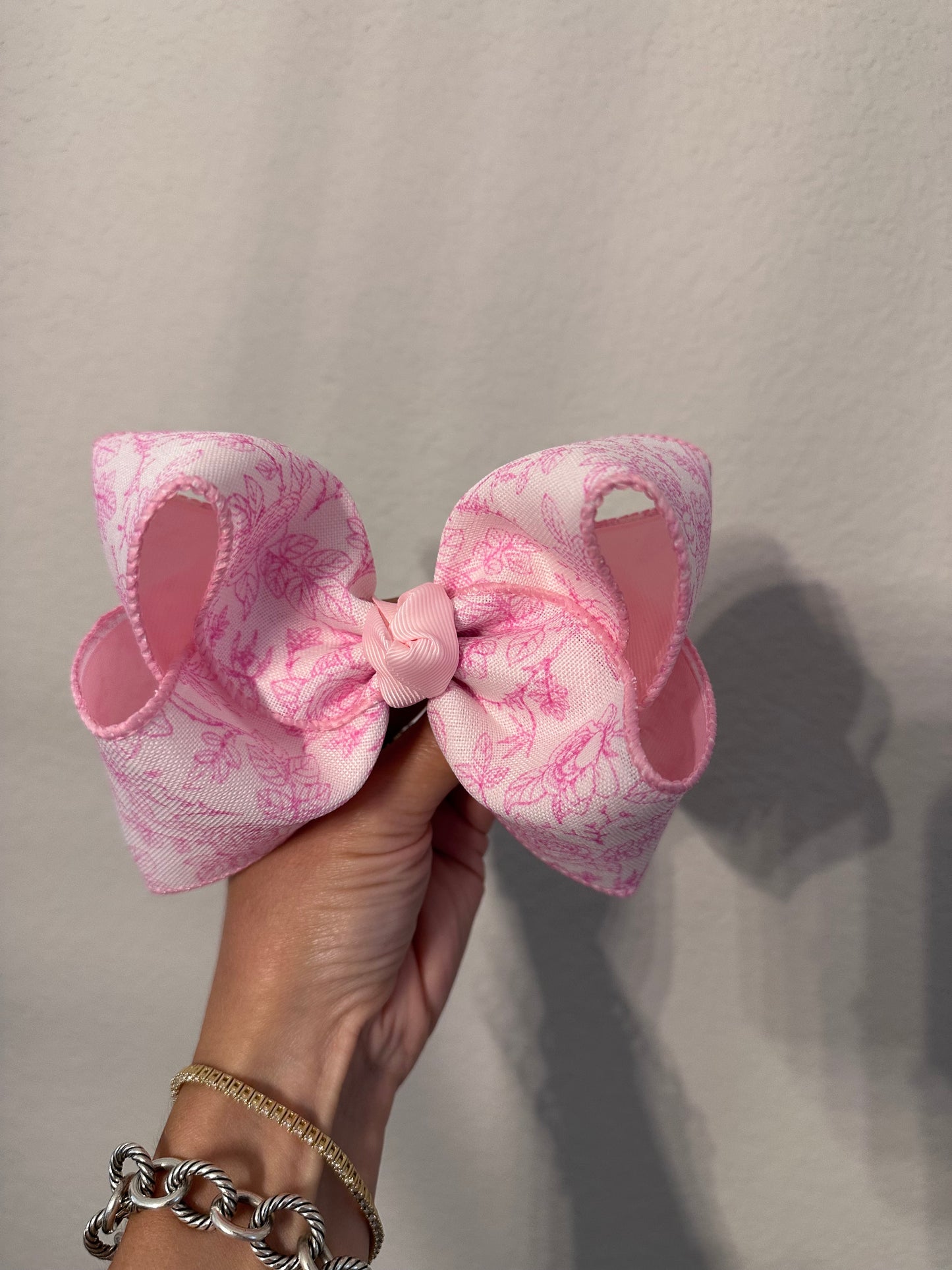 Pink rose bow