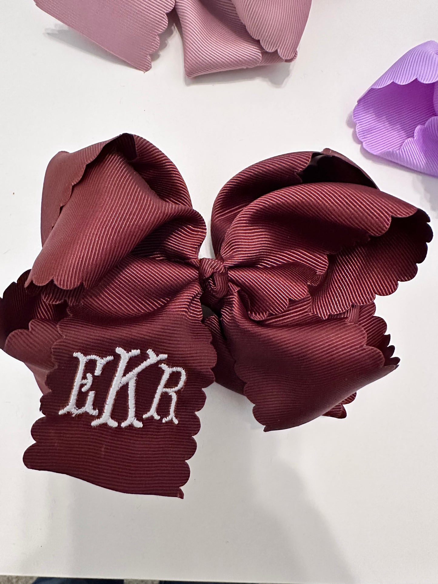 Cinnamon scalloped bow