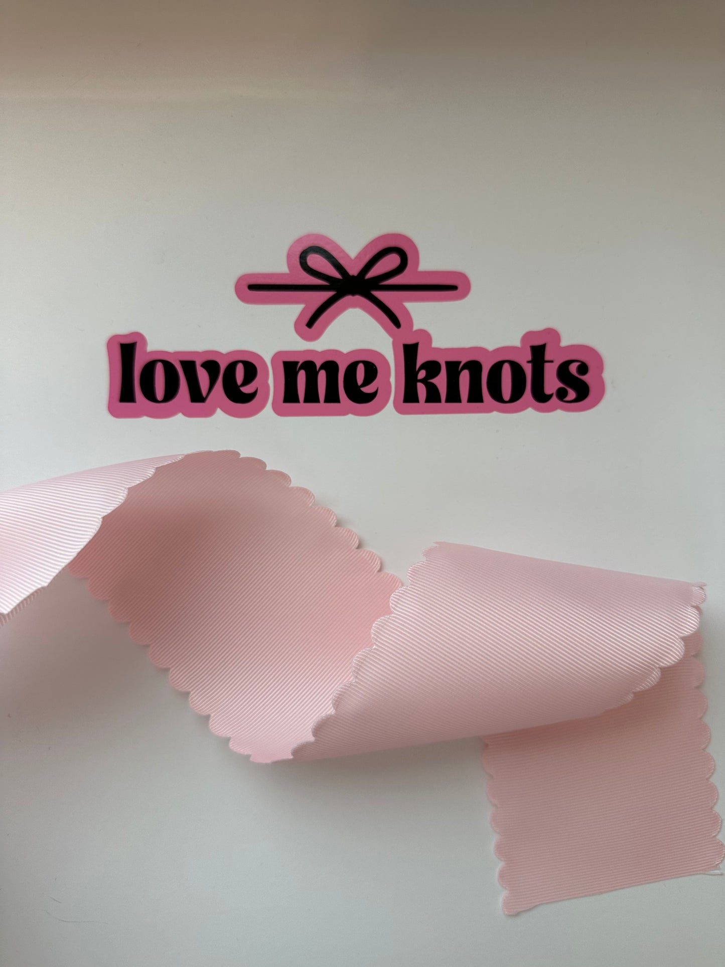 3” light pink scallop