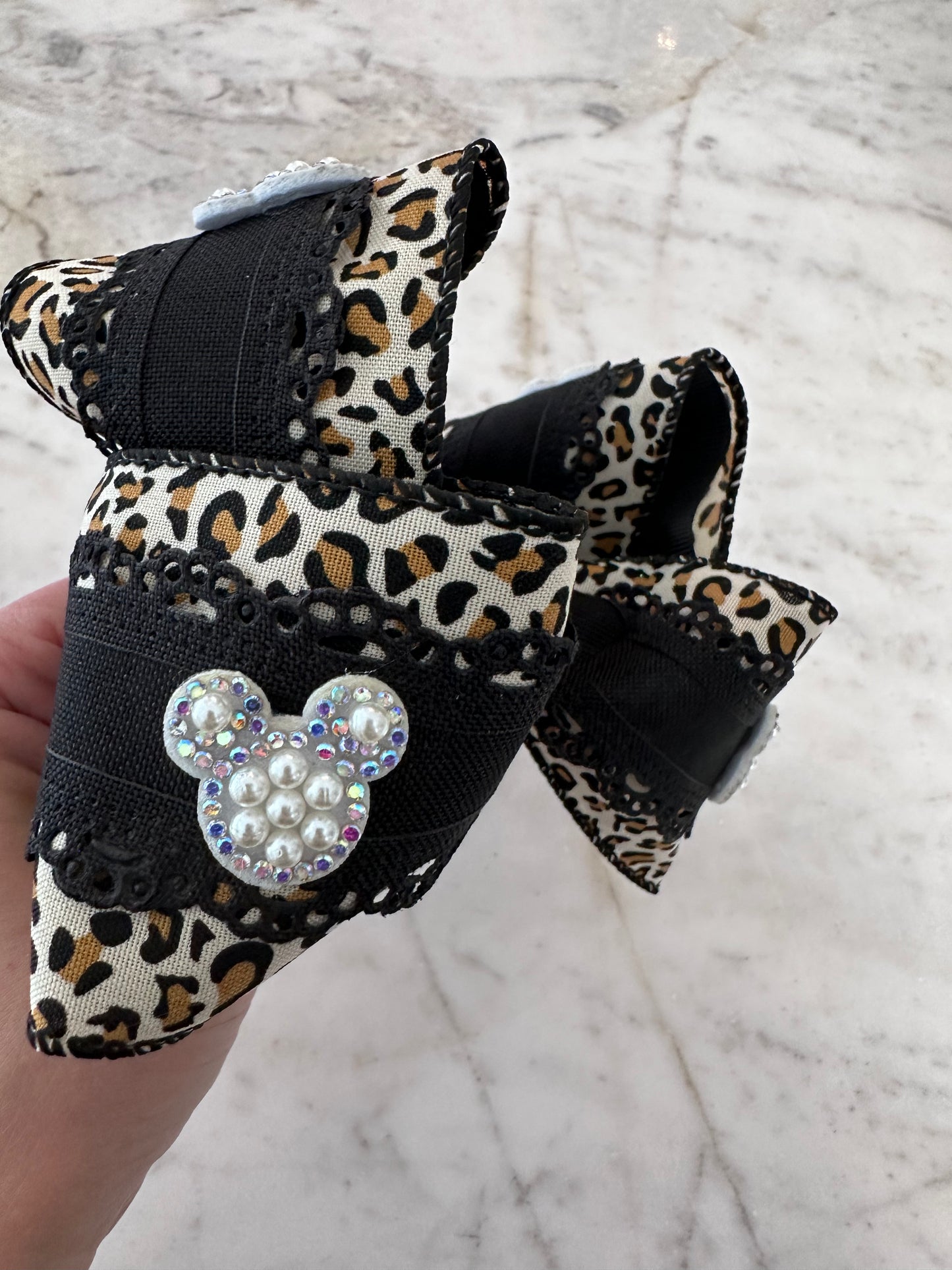 Mouse bow AK inspired