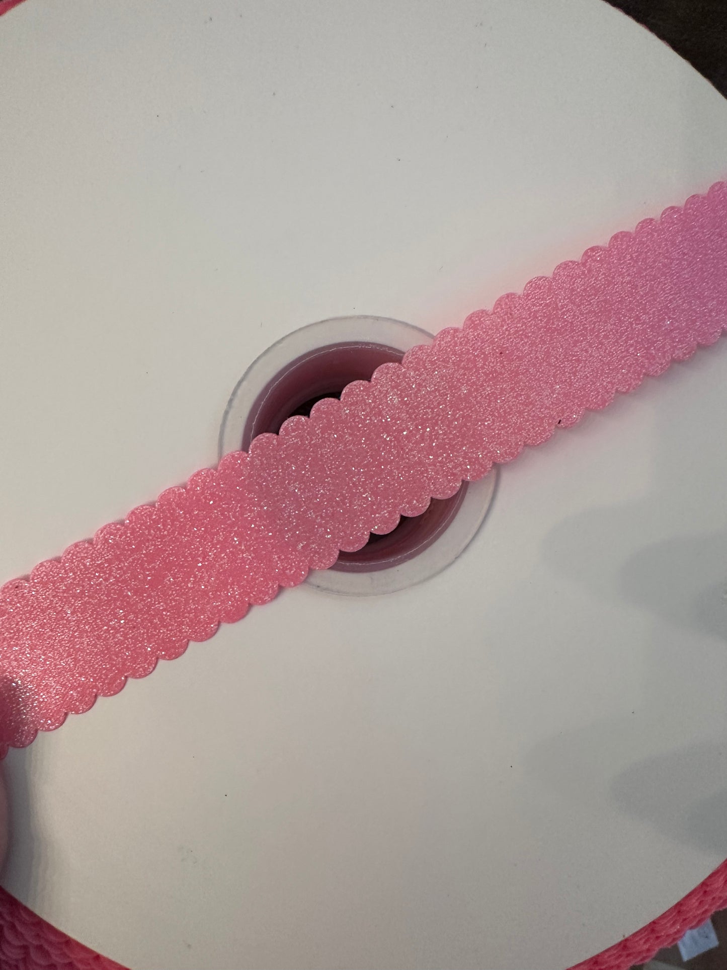 1” Glitter Satin Wavy-hot pink
