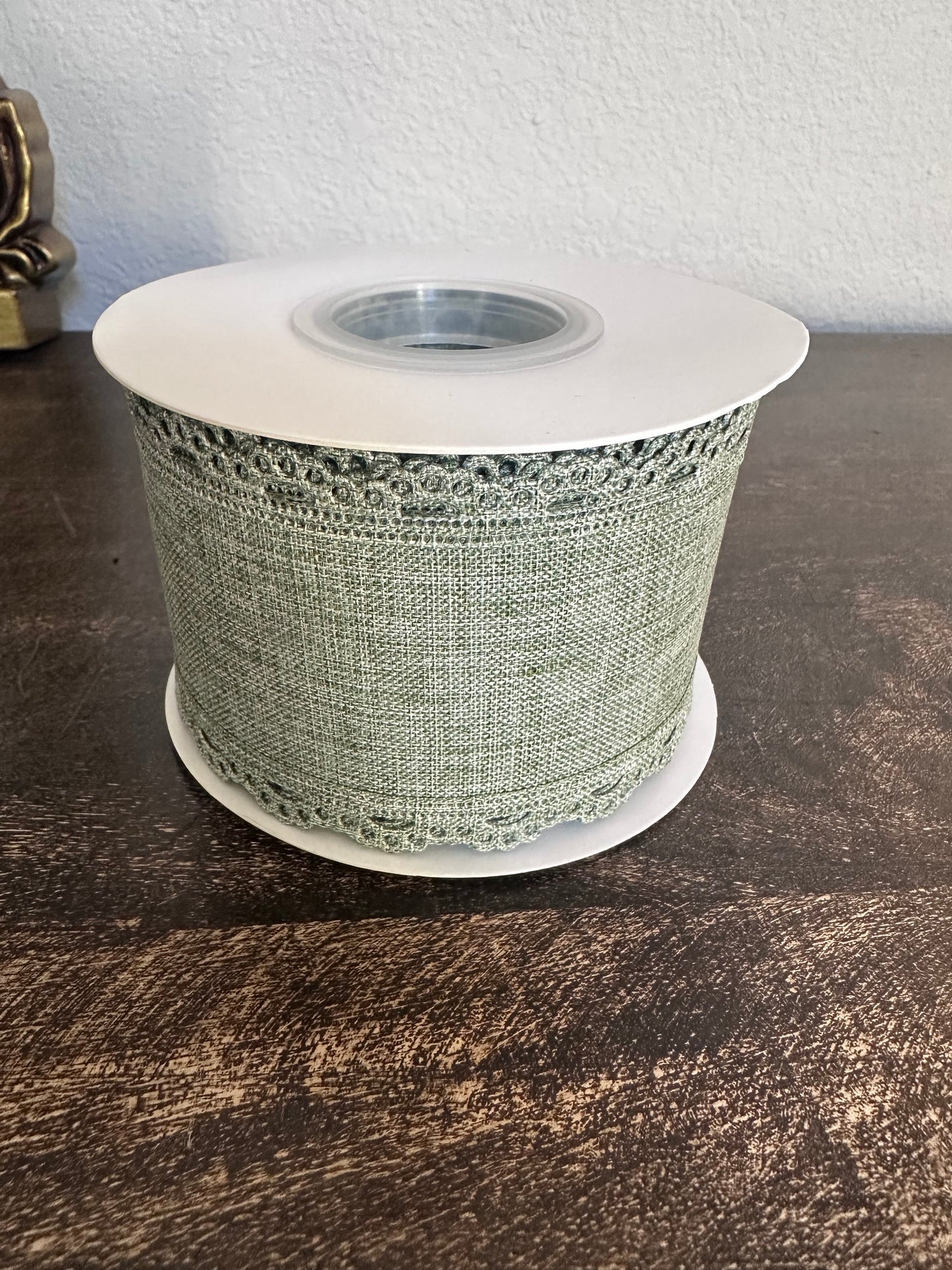 2.5” light olive eyelet