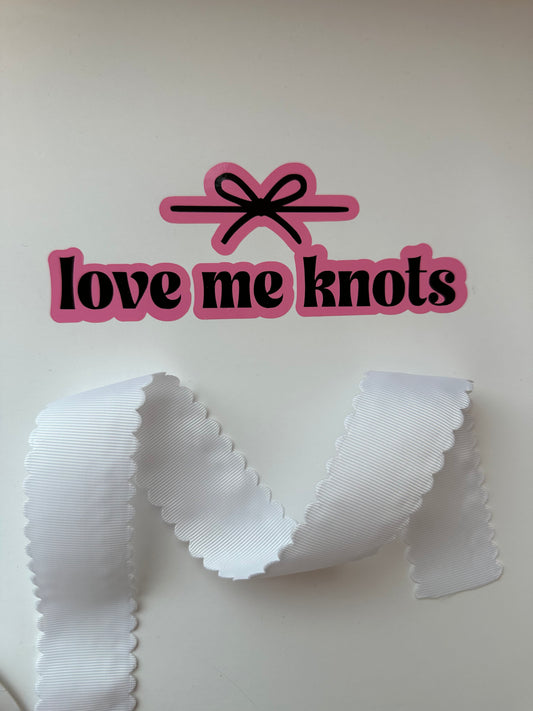1.5” white scallop grosgrain