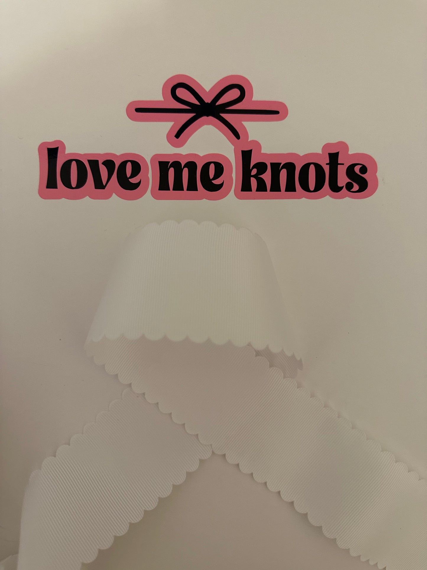 2” white scalloped