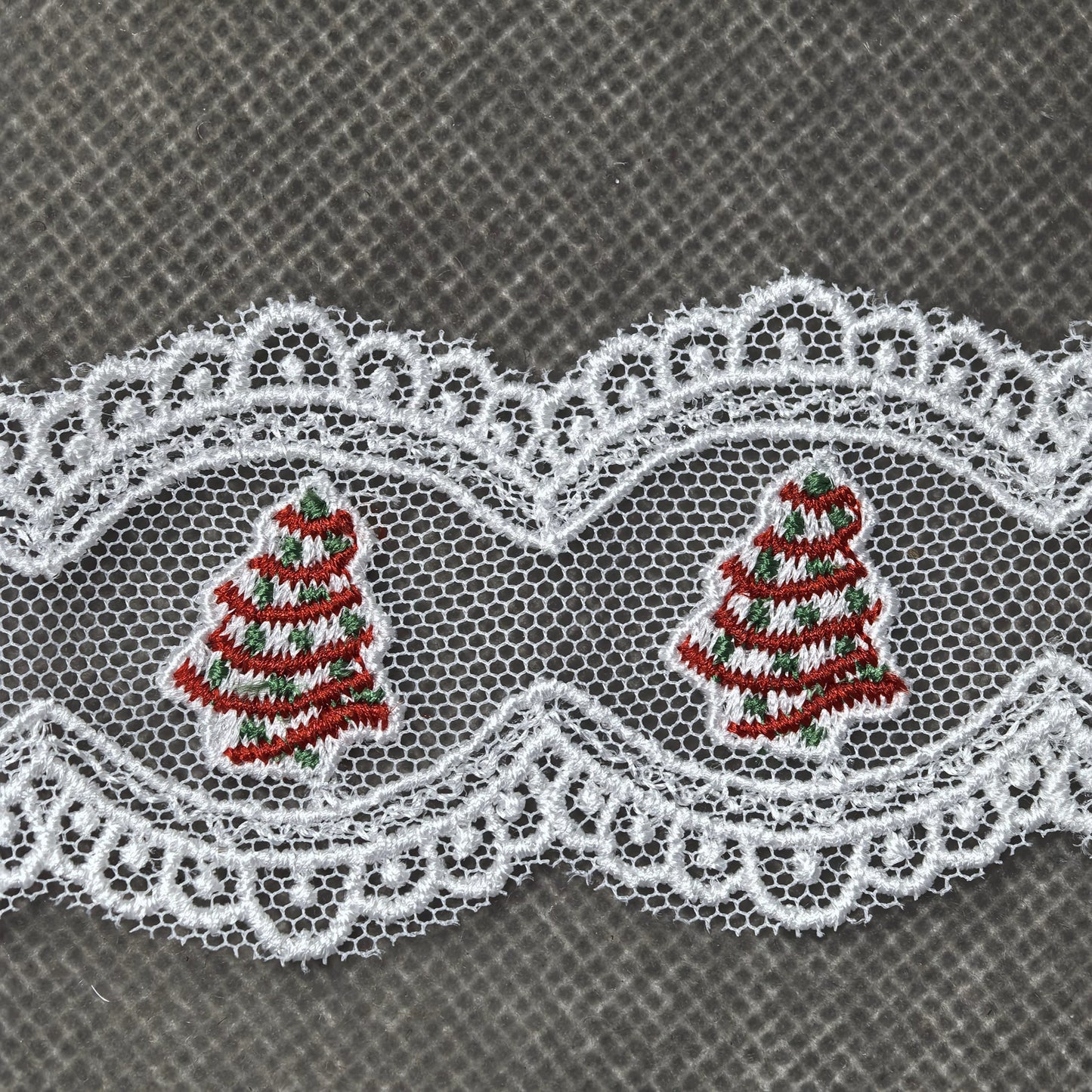 Christmas Tree Cake Lace